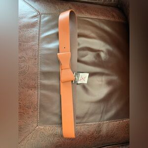 Brown new bow belt rue 21 brand M/L women’s